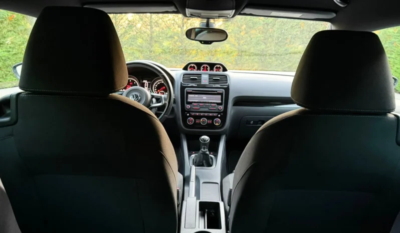 
								VW Scirocco 2.0 TDI Sport full									
