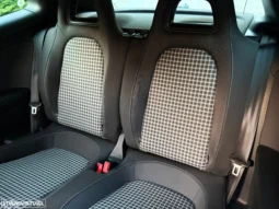 
										VW Scirocco 2.0 TDI Sport full									