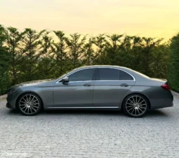 
										Mercedes-Benz E 220 d 9G-TRONIC Avantgarde full									