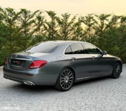 
										Mercedes-Benz E 220 d 9G-TRONIC Avantgarde full									