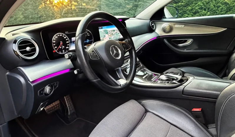 
								Mercedes-Benz E 220 d 9G-TRONIC Avantgarde full									