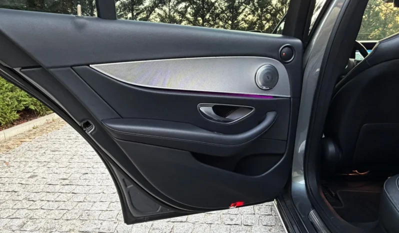 
								Mercedes-Benz E 220 d 9G-TRONIC Avantgarde full									