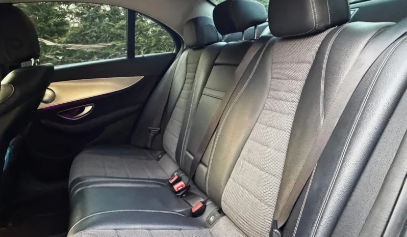 
								Mercedes-Benz E 220 d 9G-TRONIC Avantgarde full									