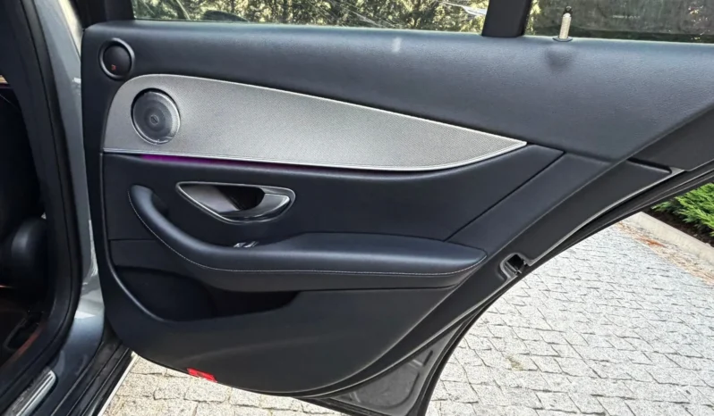 
								Mercedes-Benz E 220 d 9G-TRONIC Avantgarde full									