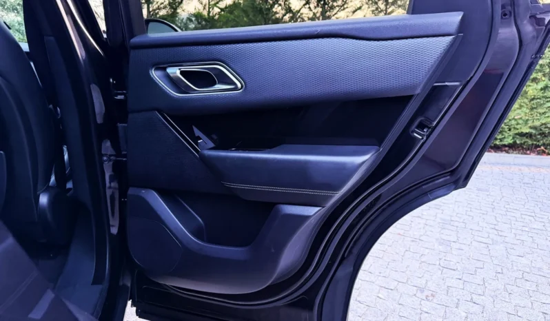 
								Land Rover Range Rover Velar 2.0d R-Dynamic HSE full									
