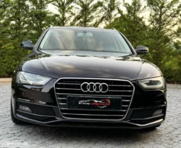 
										Audi A4 2.0 TDI S-line S tronic full									