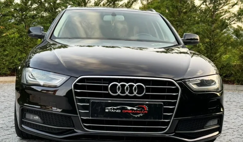 
								Audi A4 2.0 TDI S-line S tronic full									