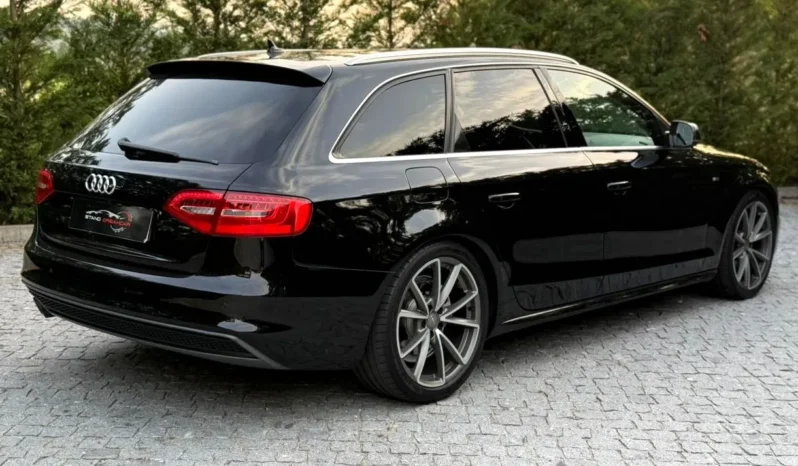 
								Audi A4 2.0 TDI S-line S tronic full									