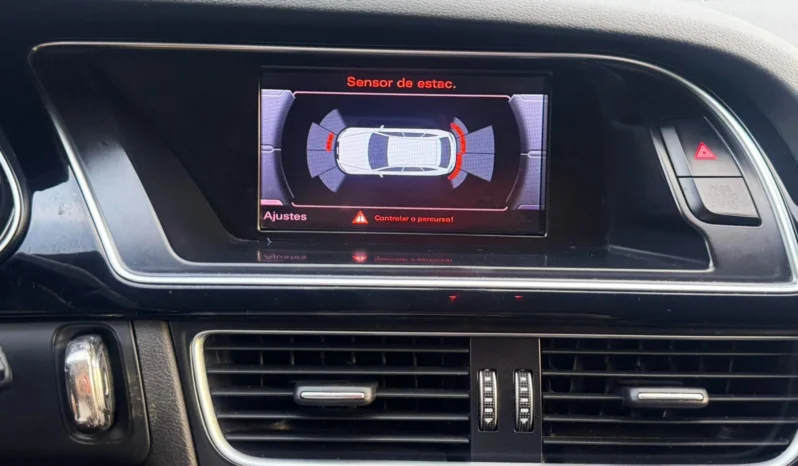 
								Audi A4 2.0 TDI S-line S tronic full									