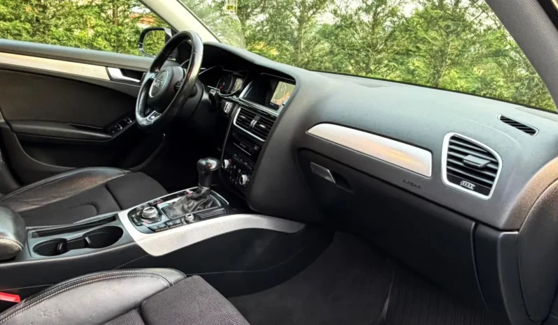 
								Audi A4 2.0 TDI S-line S tronic full									