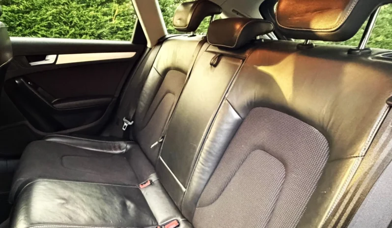 
								Audi A4 2.0 TDI S-line S tronic full									