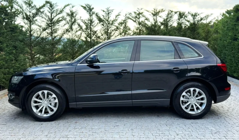 
								Audi Q5 2.0 TDI Sport full									
