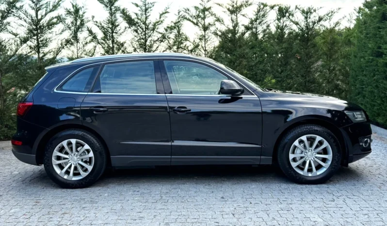 
								Audi Q5 2.0 TDI Sport full									