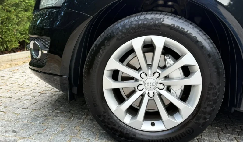 
								Audi Q5 2.0 TDI Sport full									