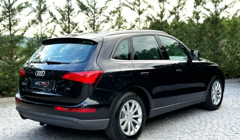 
								Audi Q5 2.0 TDI Sport full									