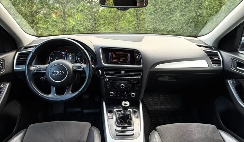 
								Audi Q5 2.0 TDI Sport full									