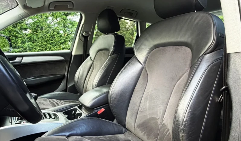 
								Audi Q5 2.0 TDI Sport full									