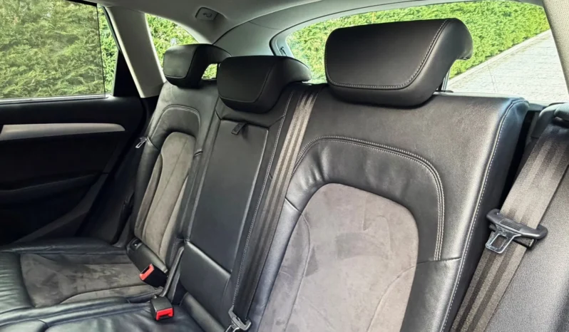 
								Audi Q5 2.0 TDI Sport full									