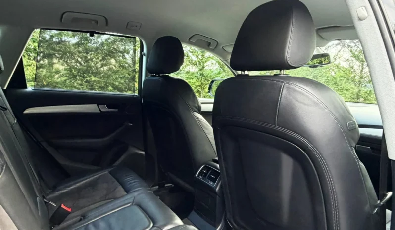 
								Audi Q5 2.0 TDI Sport full									