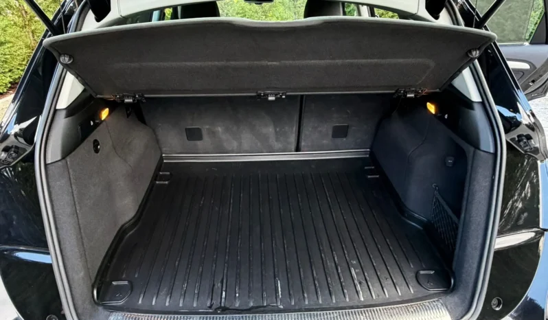 
								Audi Q5 2.0 TDI Sport full									