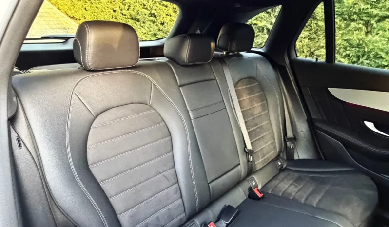 
								Mercedes-Benz GLC 300 de 4Matic 9G-TRONIC Edition AMG Line full									