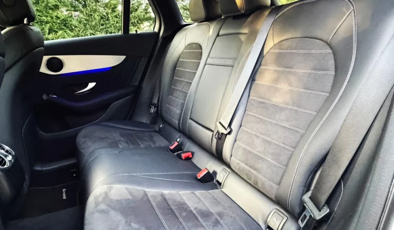 
								Mercedes-Benz GLC 300 de 4Matic 9G-TRONIC Edition AMG Line full									