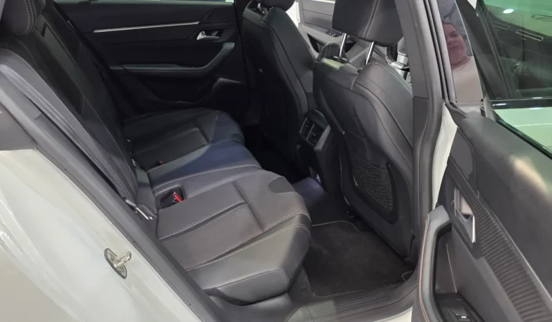 
								Peugeot 508 SW full									