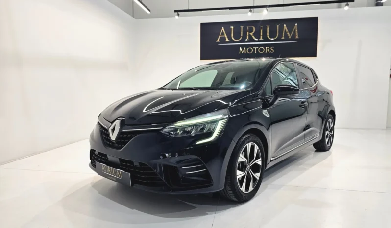 
								Renault Clio full									