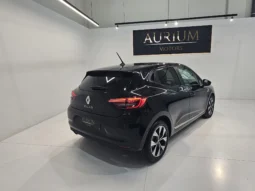 
										Renault Clio full									