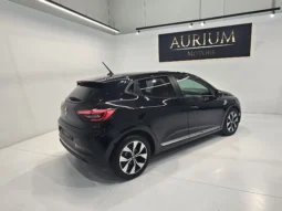 
										Renault Clio full									