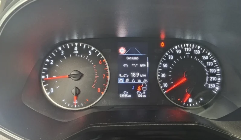 
								Renault Clio full									