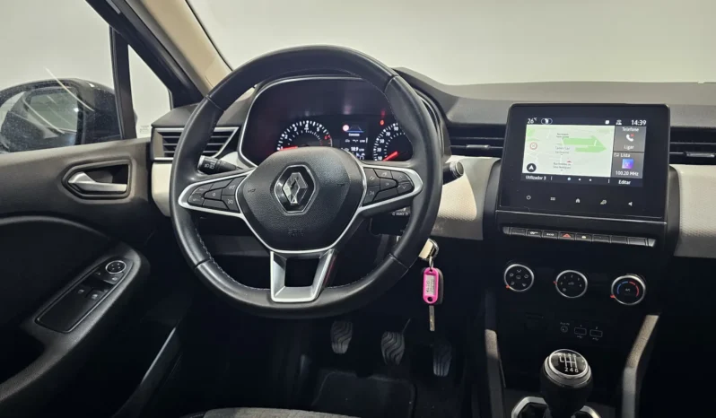 
								Renault Clio full									