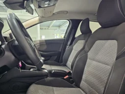
										Renault Clio full									