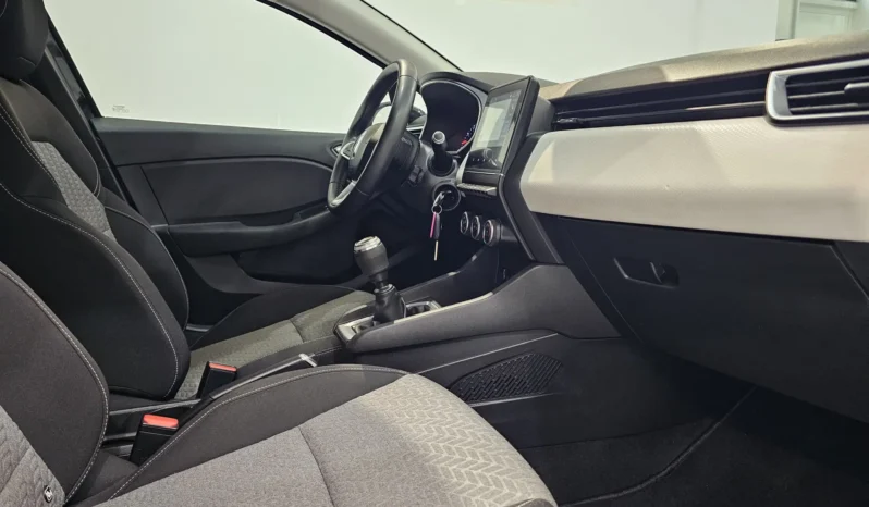 
								Renault Clio full									