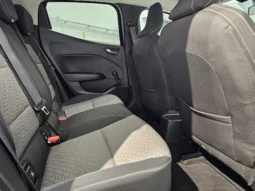 
										Renault Clio full									
