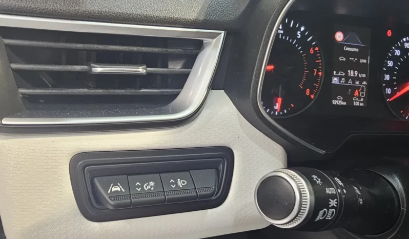 
								Renault Clio full									