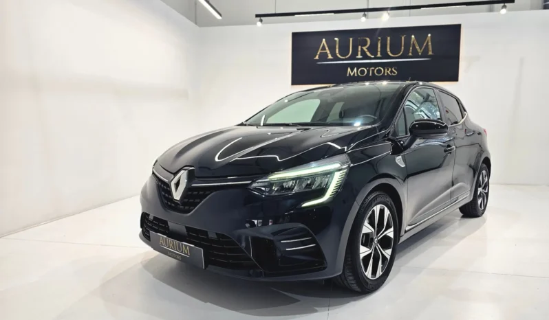 
								Renault Clio full									