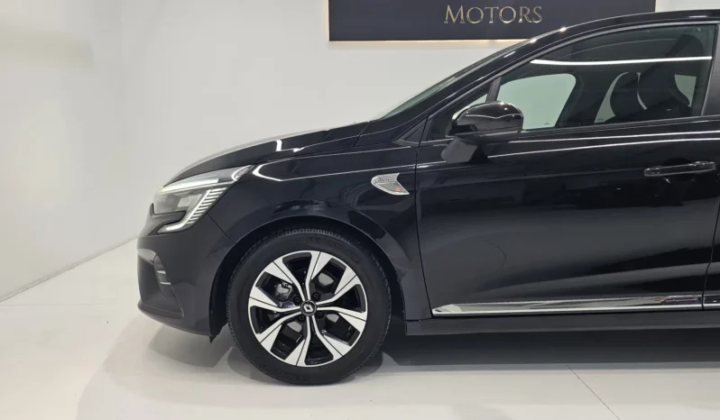 
								Renault Clio full									