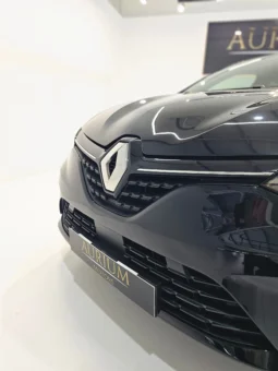 
										Renault Clio full									