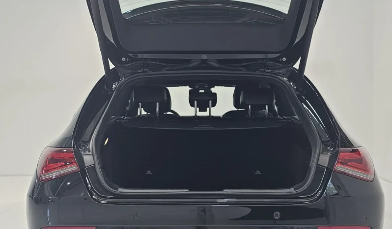 
								Mercedes-Benz CLA 180 full									