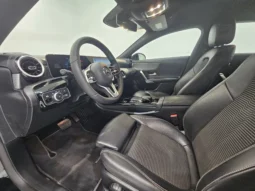 
										Mercedes-Benz CLA 180 full									