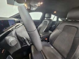 
										Mercedes-Benz CLA 180 full									
