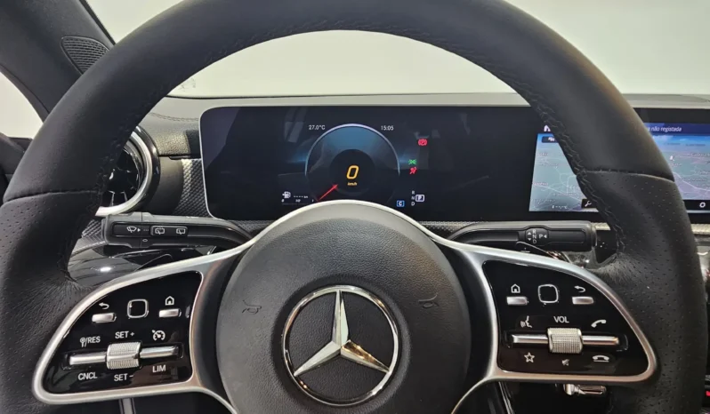 
								Mercedes-Benz CLA 180 full									