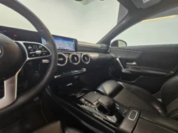 
										Mercedes-Benz CLA 180 full									