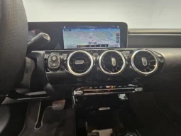
										Mercedes-Benz CLA 180 full									