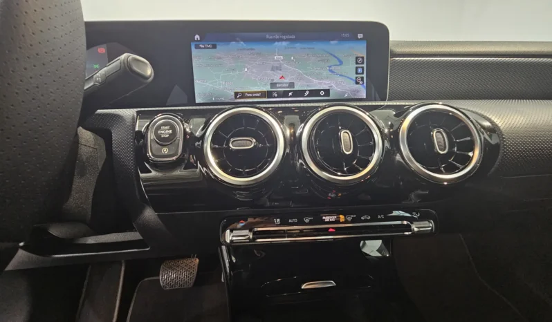 
								Mercedes-Benz CLA 180 full									