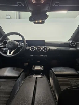 
										Mercedes-Benz CLA 180 full									