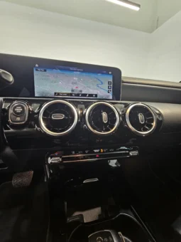 
										Mercedes-Benz CLA 180 full									