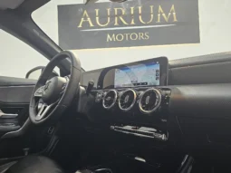 
										Mercedes-Benz CLA 180 full									