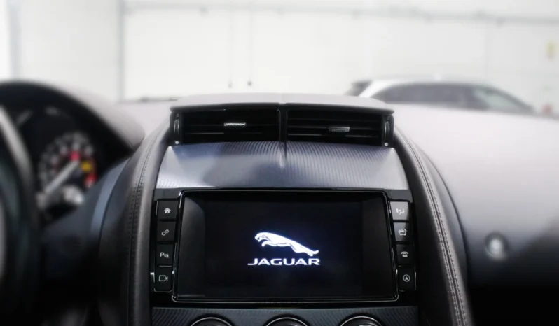 
								Jaguar F-Type full									